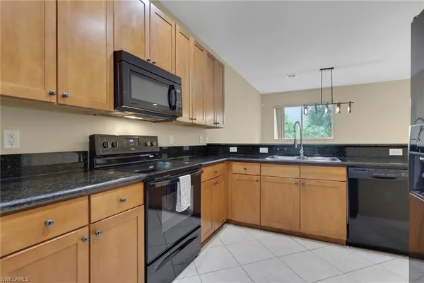 $2,200 | 10260 Olivewood Way, Unit 58, Estero, FL 33928