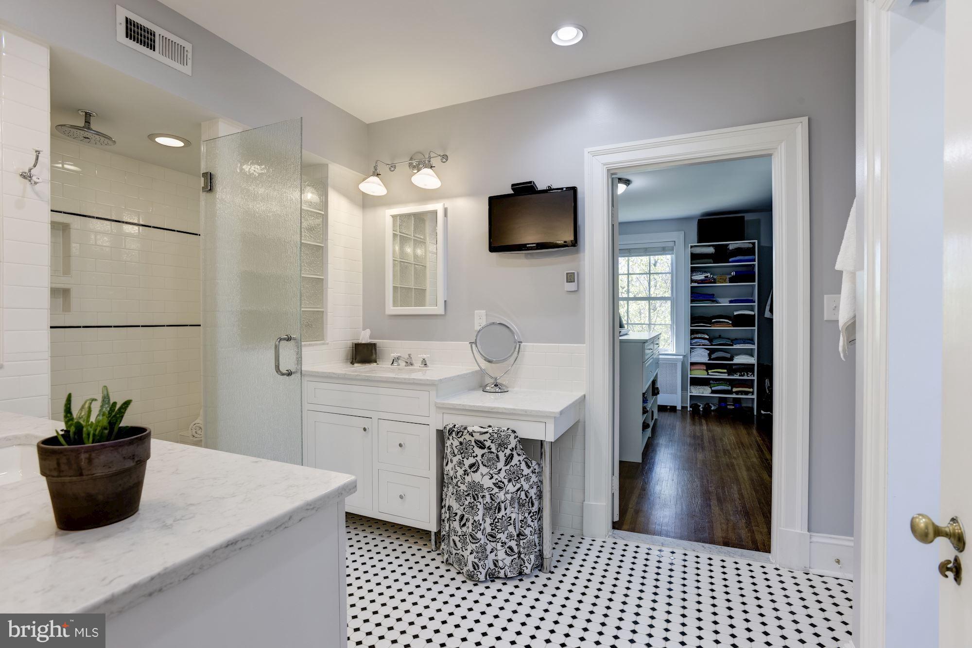 3810 Greenway Baltimore, MD 21218 - Photo 33 of 93