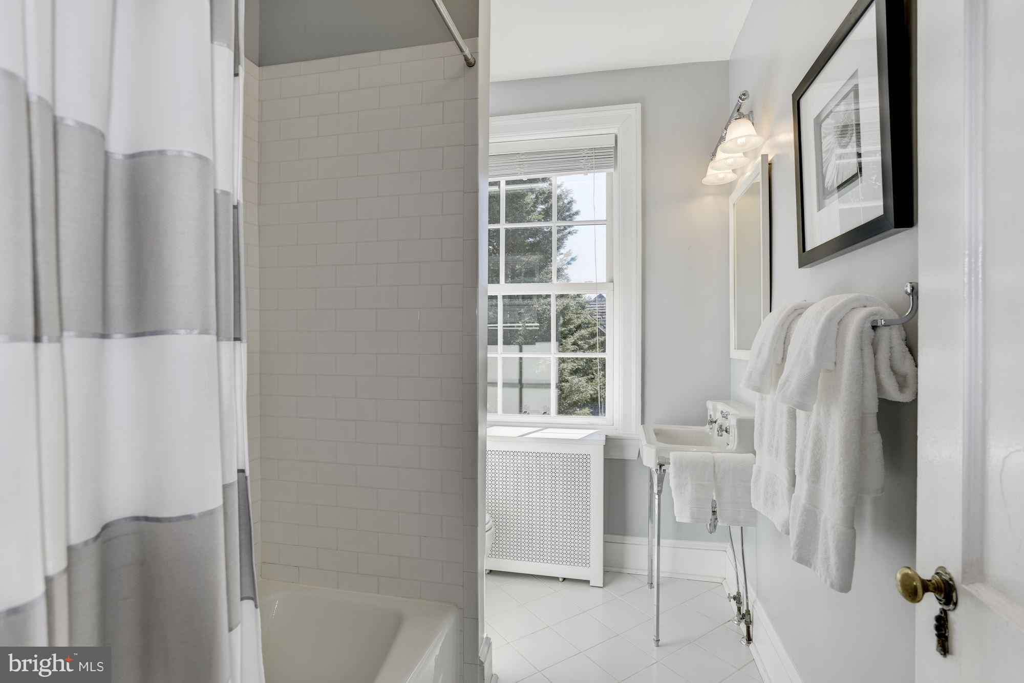 3810 Greenway Baltimore, MD 21218 - Photo 38 of 93