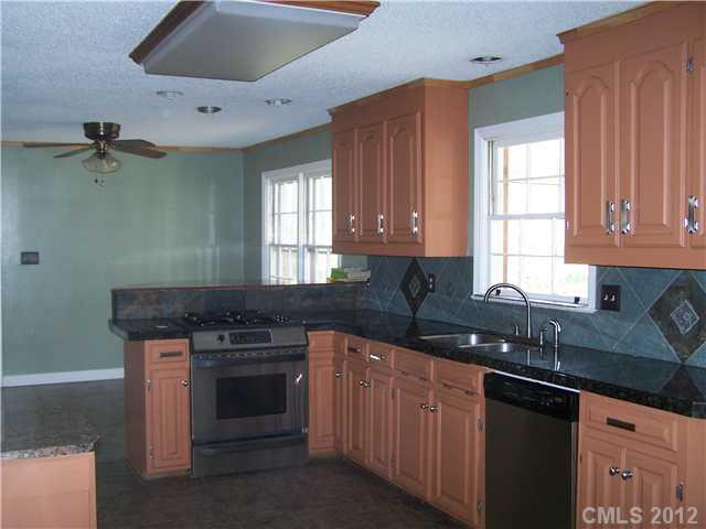 950 Coventry Road Kannapolis, NC 28081 - Photo 2 of 8 Gallery Image 2