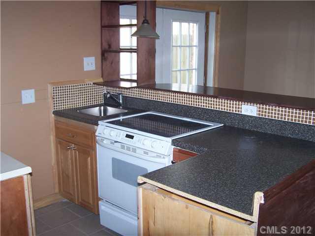 950 Coventry Road Kannapolis, NC 28081 - Photo 3 of 8 Gallery Image 3