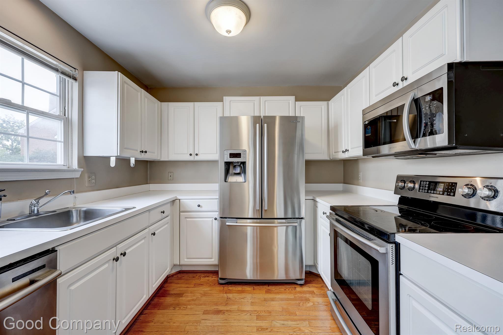 159 Georgetown Square North Royal Oak, MI 48067 - Photo 18 of 41