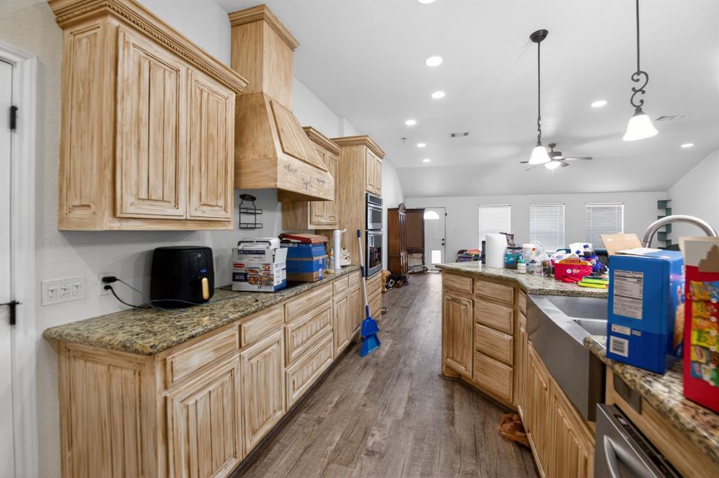 400 North Ave A Springtown, TX 76082 - Photo 5 of 17