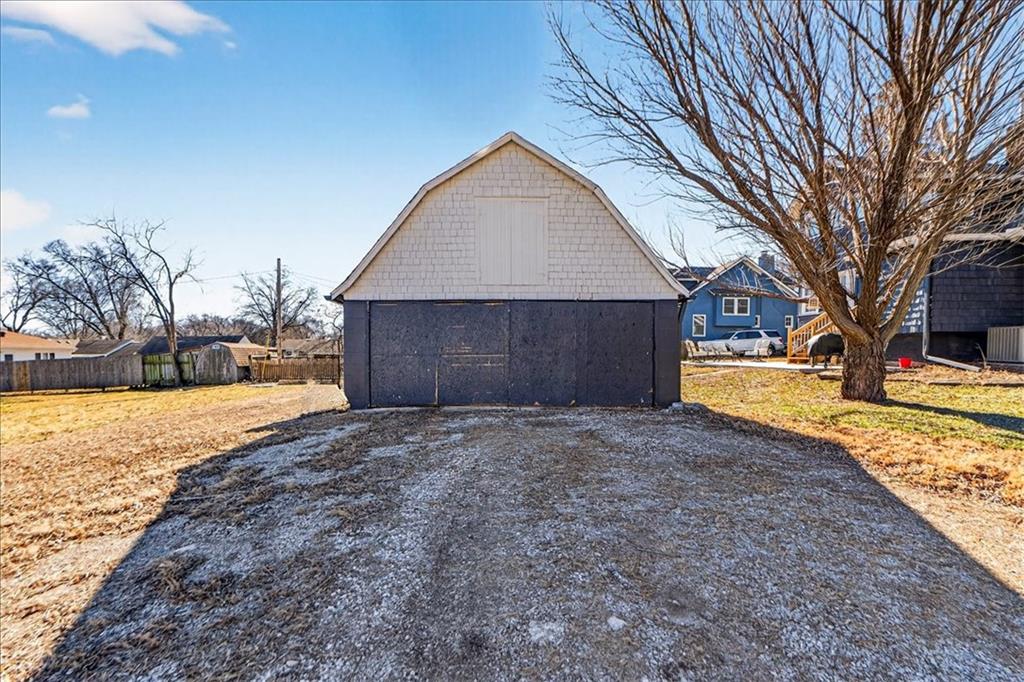 307 Northeast Green Street Lee's Summit, MO 64063 - Photo 38 of 49