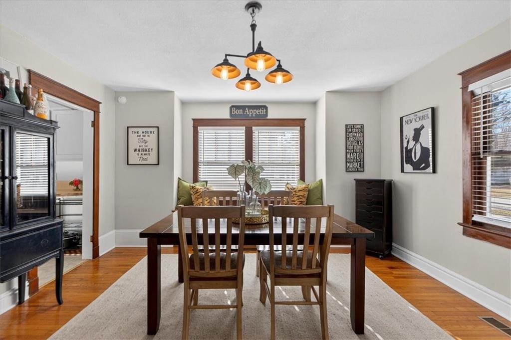 307 Northeast Green Street Lee's Summit, MO 64063 - Photo 10 of 49