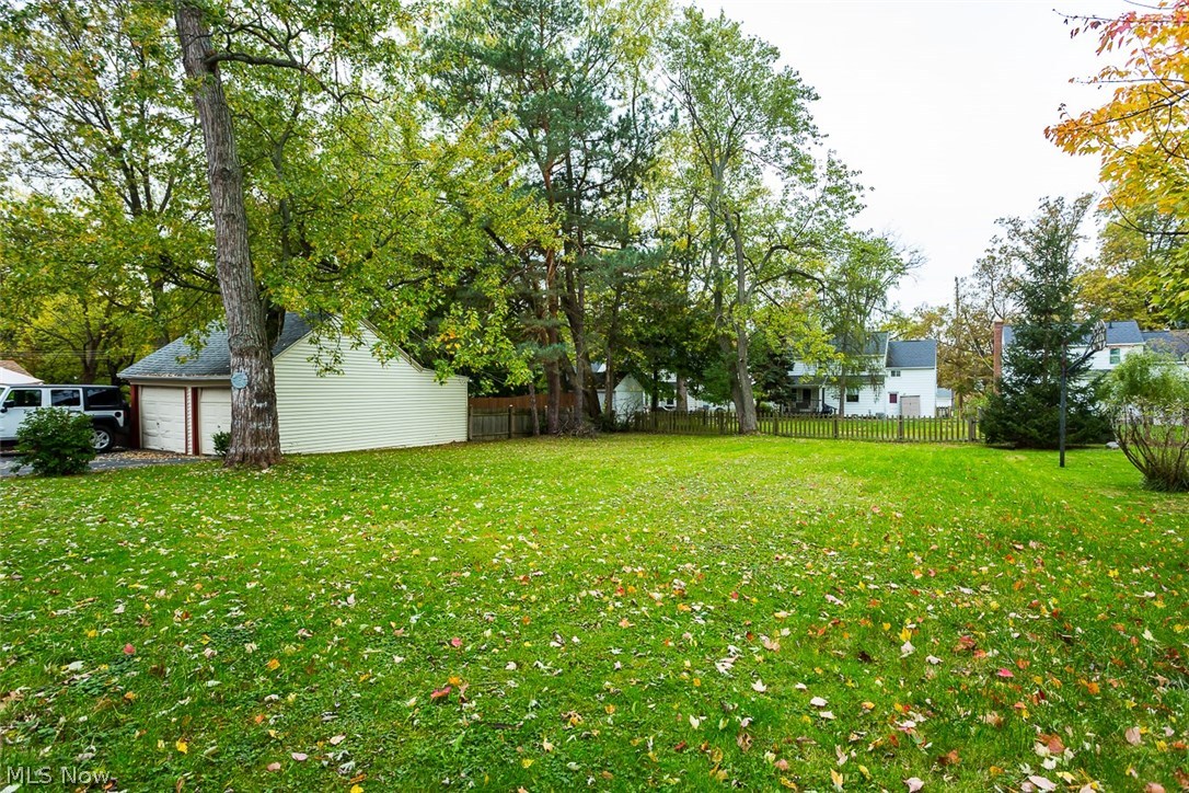 1516 Brainard Road Lyndhurst, OH 44124 - Photo 30 of 31