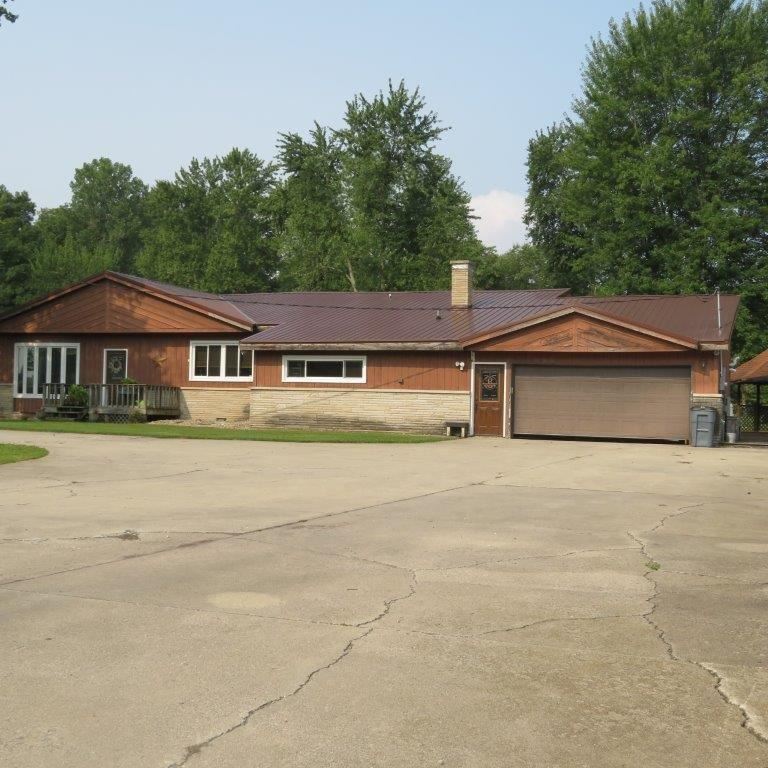 811 North Elm Road Bremen, IN 46506 - Photo 3 of 36 Gallery Image 3