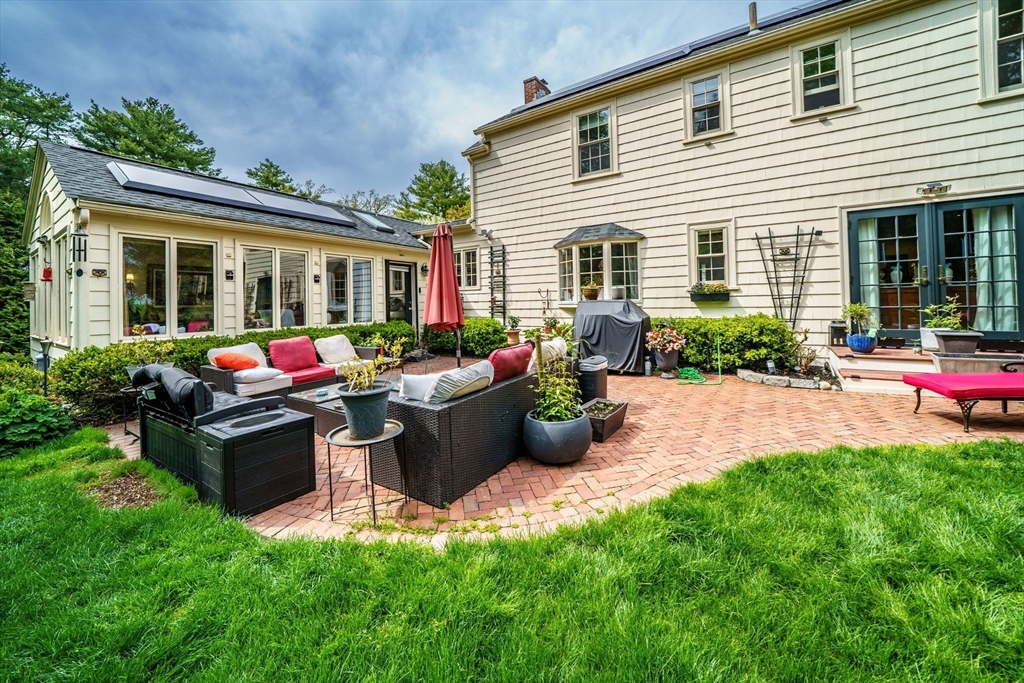 3 Viles Street Weston, MA 02493 - Photo 14 of 17