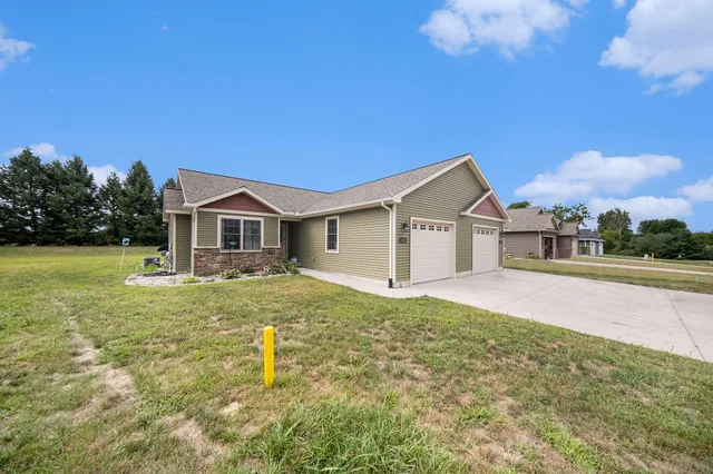 $257,500 | 784 Meadows Court, Grass Lake, MI 49240