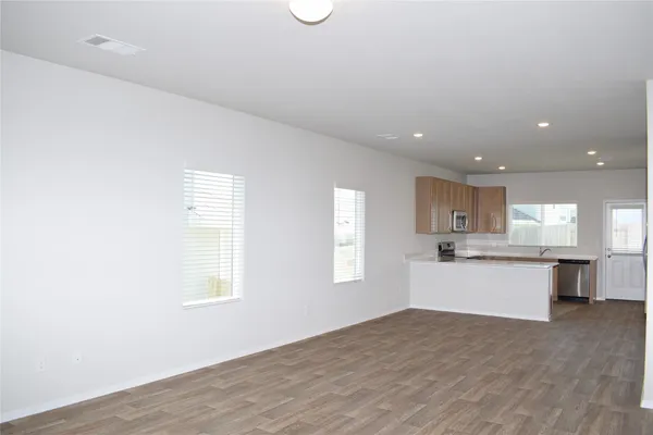 $2,095 | 2705 Towy Road, Manor, TX 78653