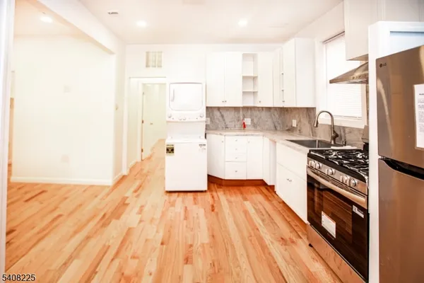 $2,500 | 3 Montclair Avenue, Paterson, NJ 07503