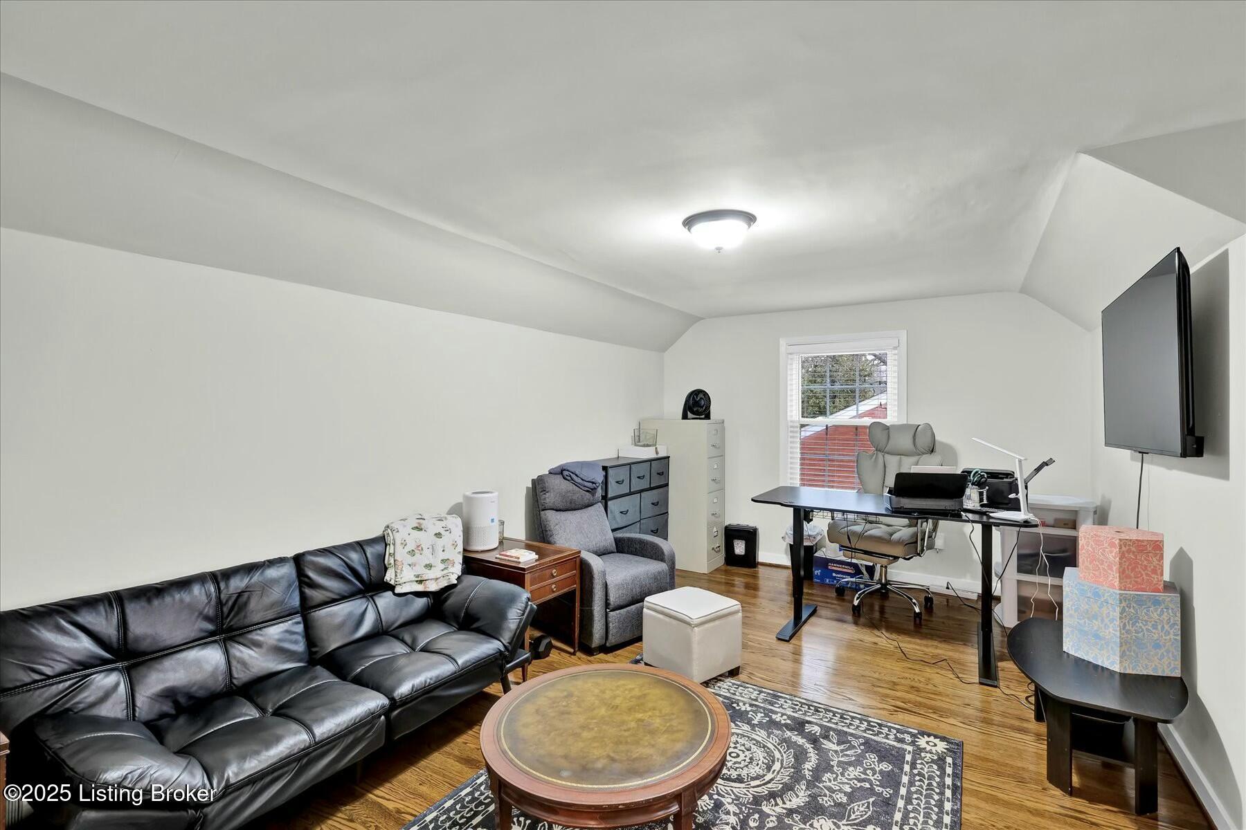311 Ring Road Louisville, KY 40207 - Photo 29 of 46 tempImagegpO0JF