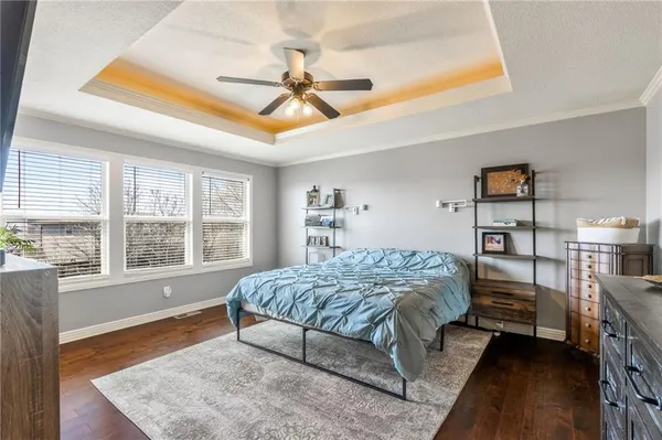 $559,900 | 1409 Southwest Whistle Drive, Lee's Summit, MO 64082
