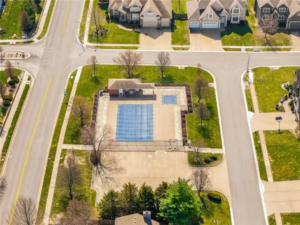 $559,900 | 1409 Southwest Whistle Drive, Lee's Summit, MO 64082