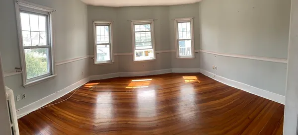 $2,800 | 48 Cypress Street, Unit 2, Watertown, MA 02472