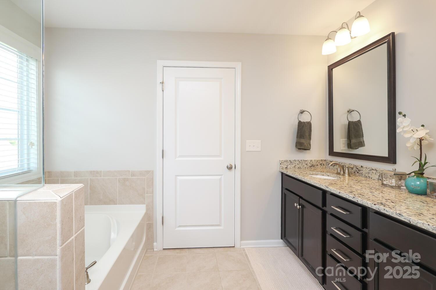 8317 Dallas Bay Road Charlotte, NC 28278 - Photo 16 of 33 Gallery Image 16