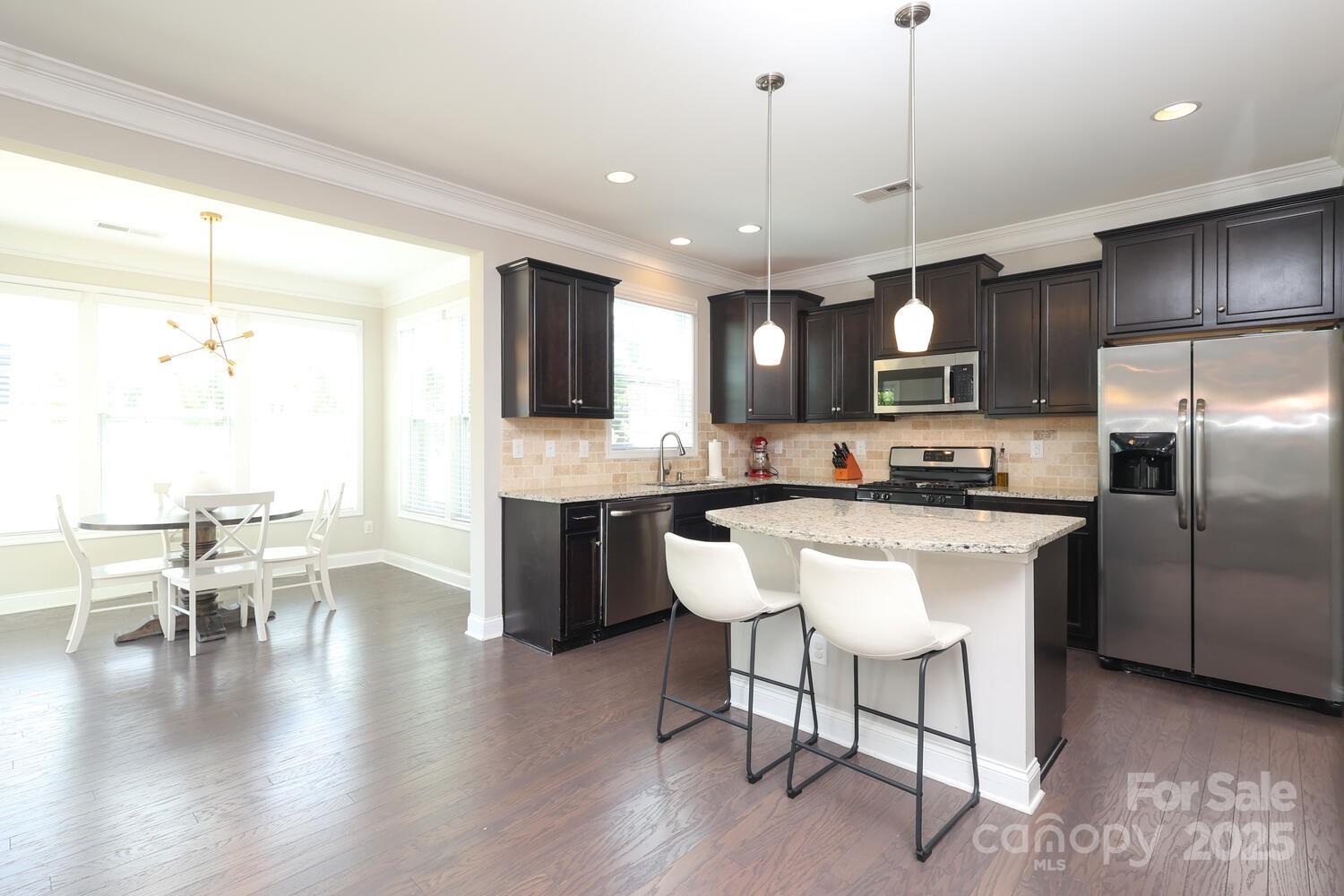 8317 Dallas Bay Road Charlotte, NC 28278 - Photo 6 of 33 Gallery Image 6