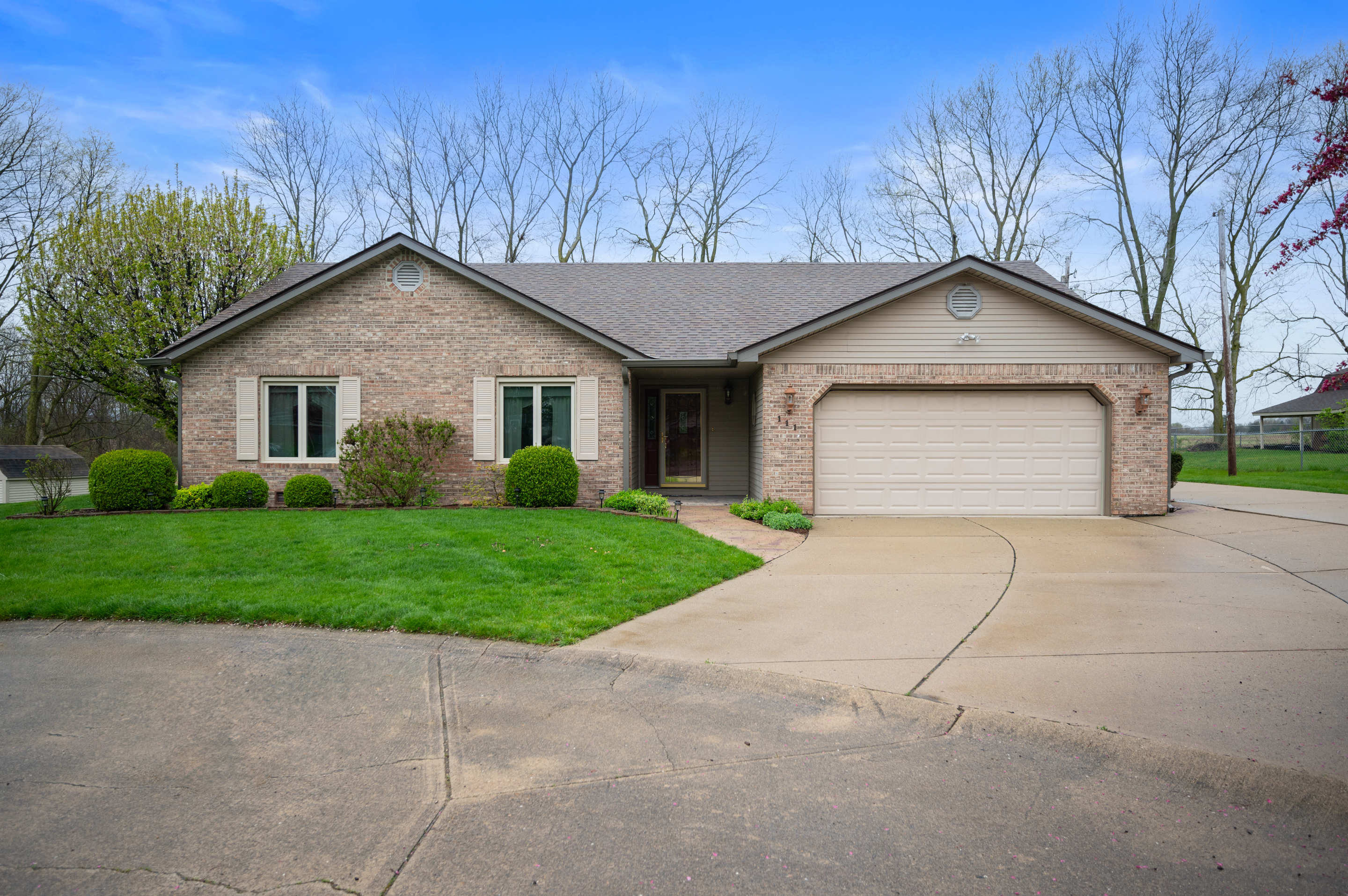 111 West Falcon Run Pendleton, IN 46064 - Photo 1 of 19 Gallery Image 1