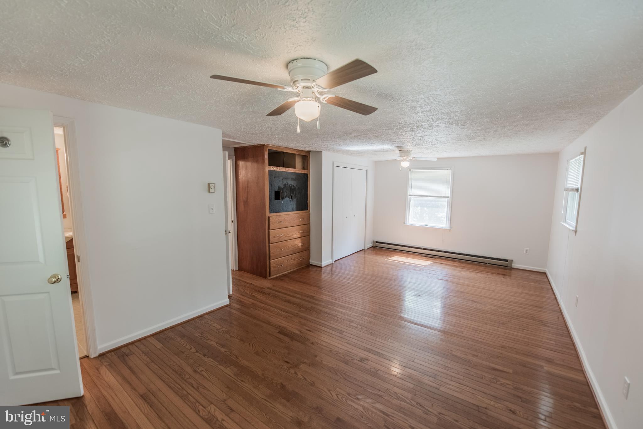 138 Wealthy Road Linden, VA 22642 - Photo 24 of 41 Large Master bedroom & full bath