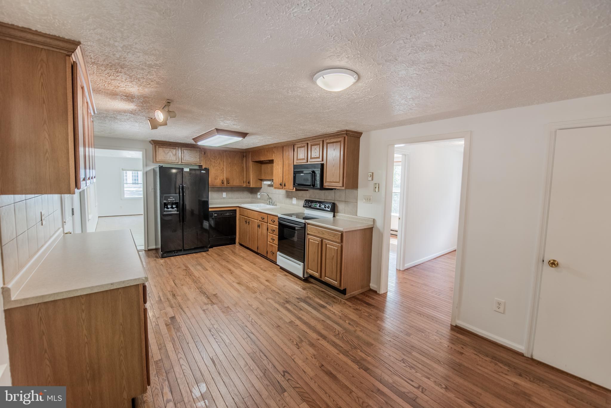 138 Wealthy Road Linden, VA 22642 - Photo 6 of 41 Oversized eat in kitchen