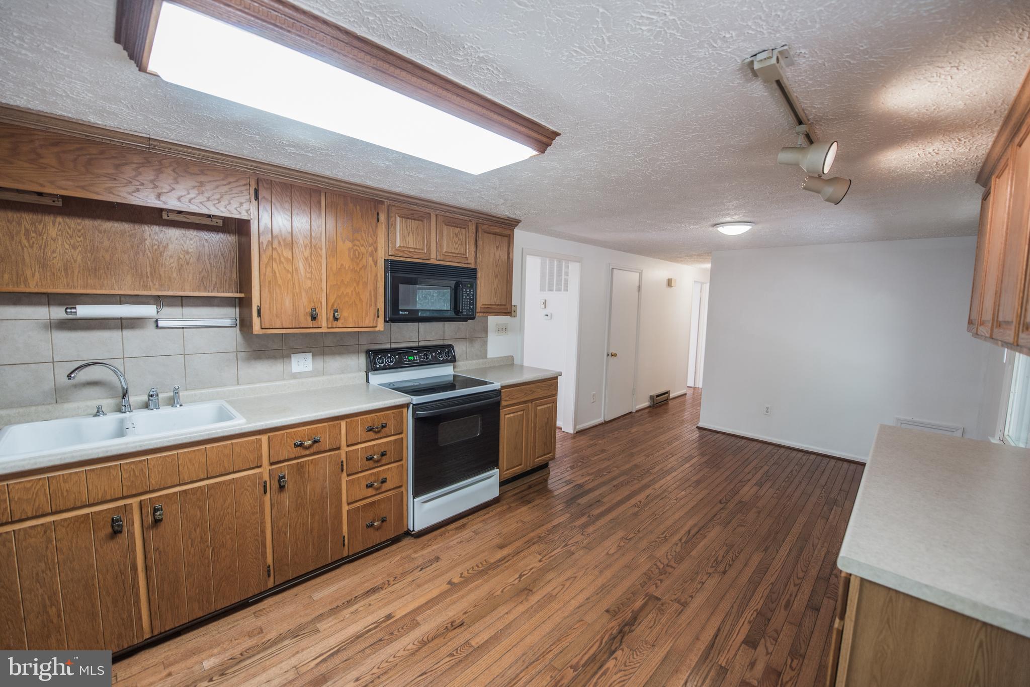 138 Wealthy Road Linden, VA 22642 - Photo 7 of 41