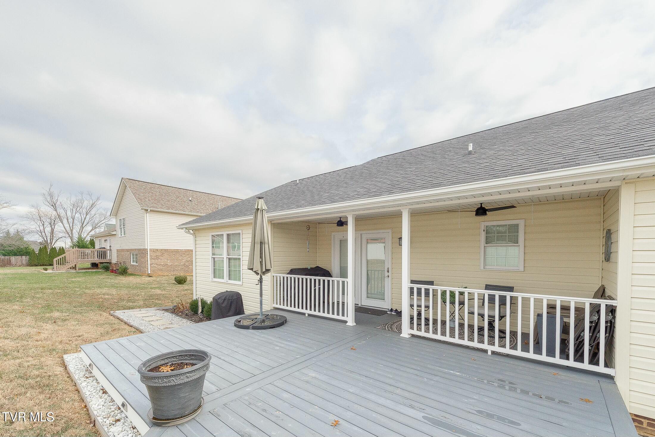 206 Crest Drive Mount Carmel, TN 37645 - Photo 50 of 63 Back Porch