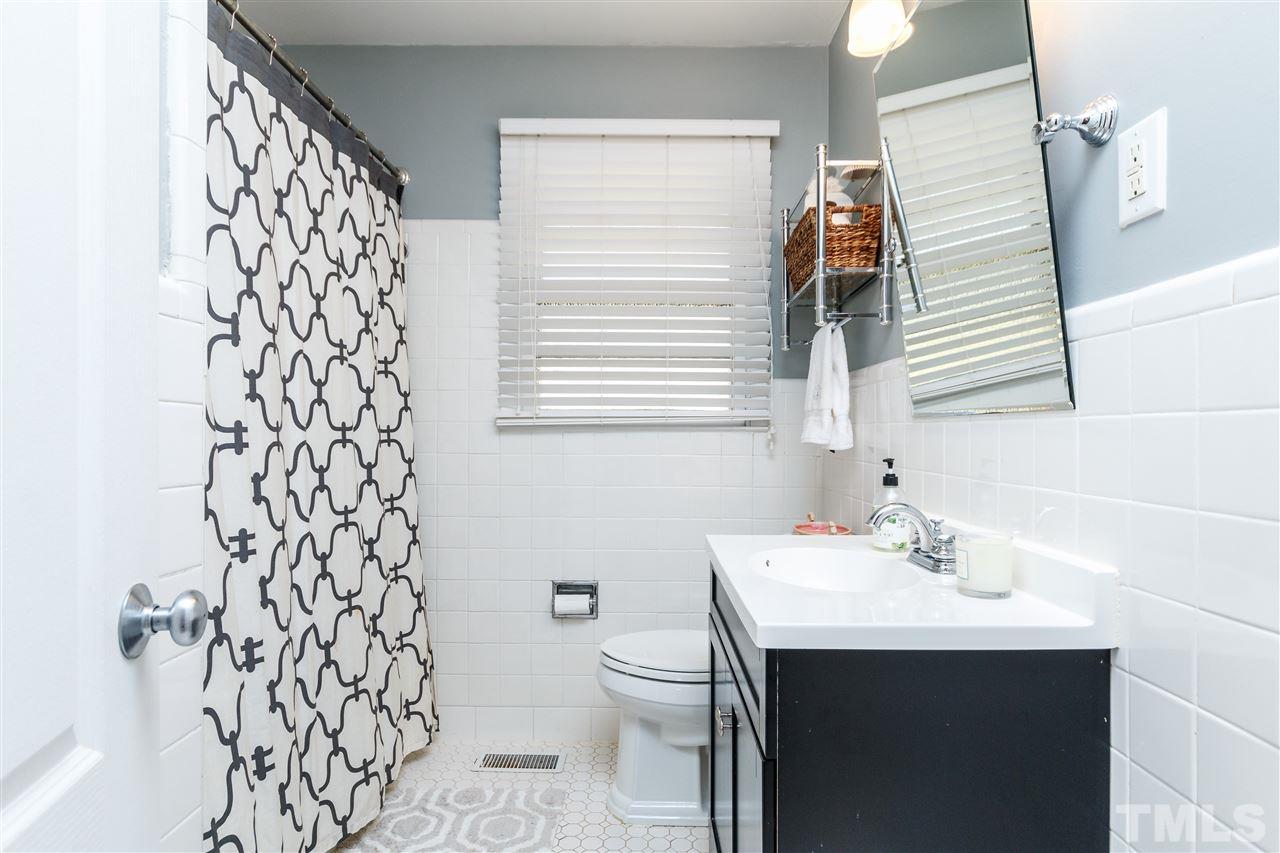 3034 Plantation Road Raleigh, NC 27609 - Photo 14 of 25