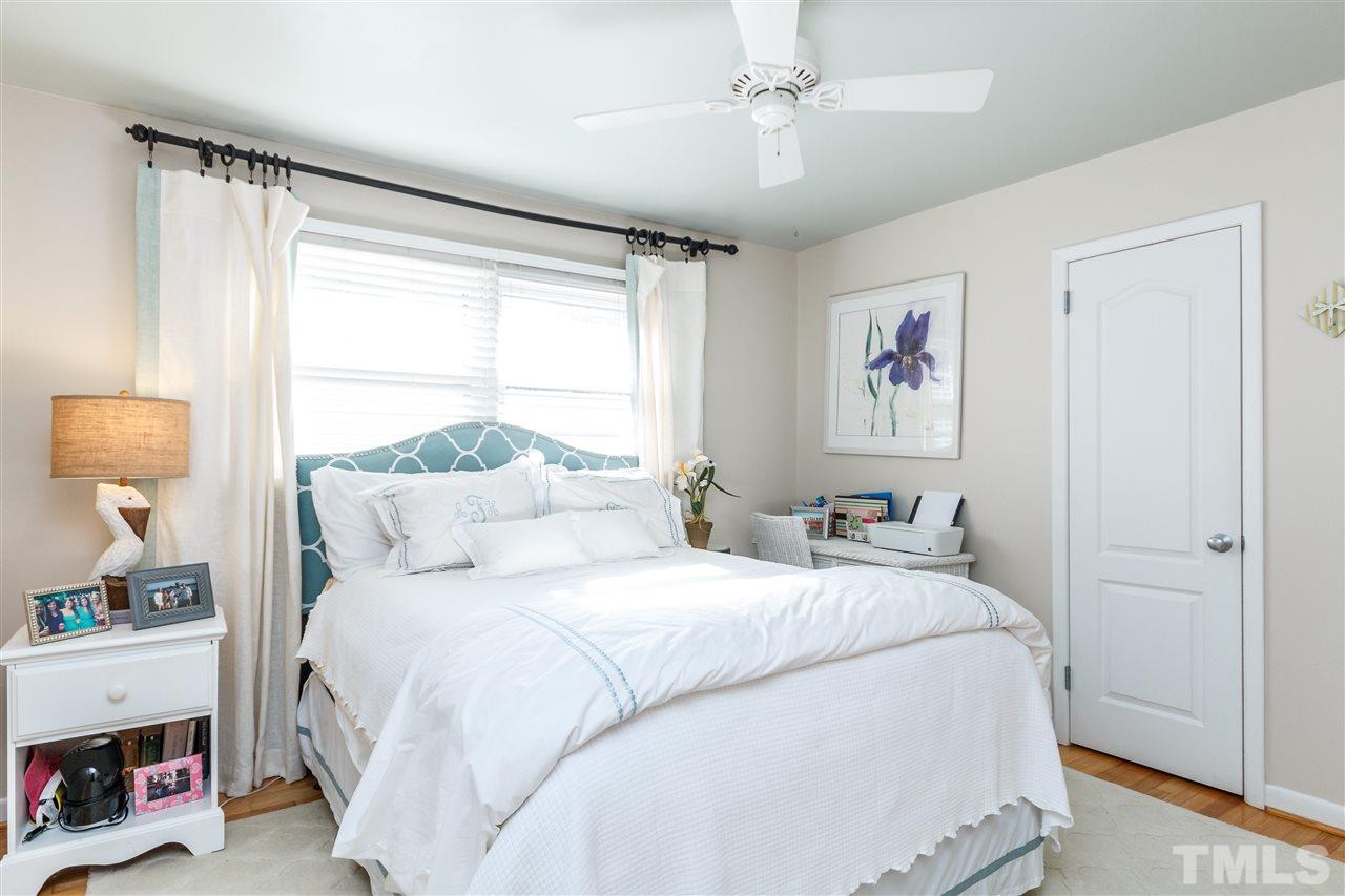 3034 Plantation Road Raleigh, NC 27609 - Photo 17 of 25