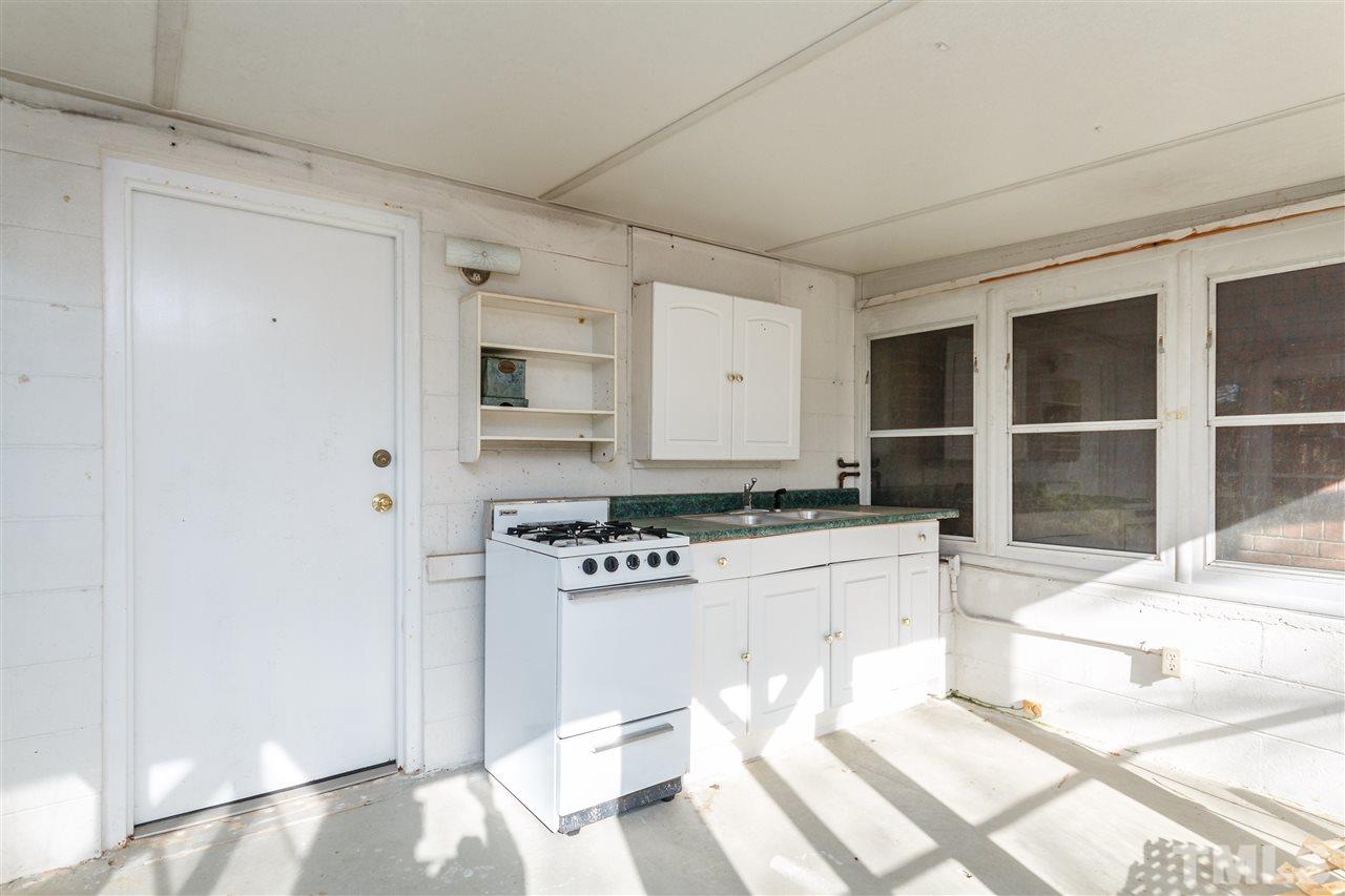 3034 Plantation Road Raleigh, NC 27609 - Photo 19 of 25