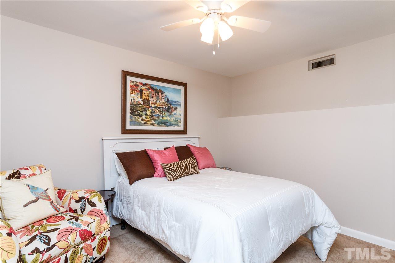 3034 Plantation Road Raleigh, NC 27609 - Photo 20 of 25