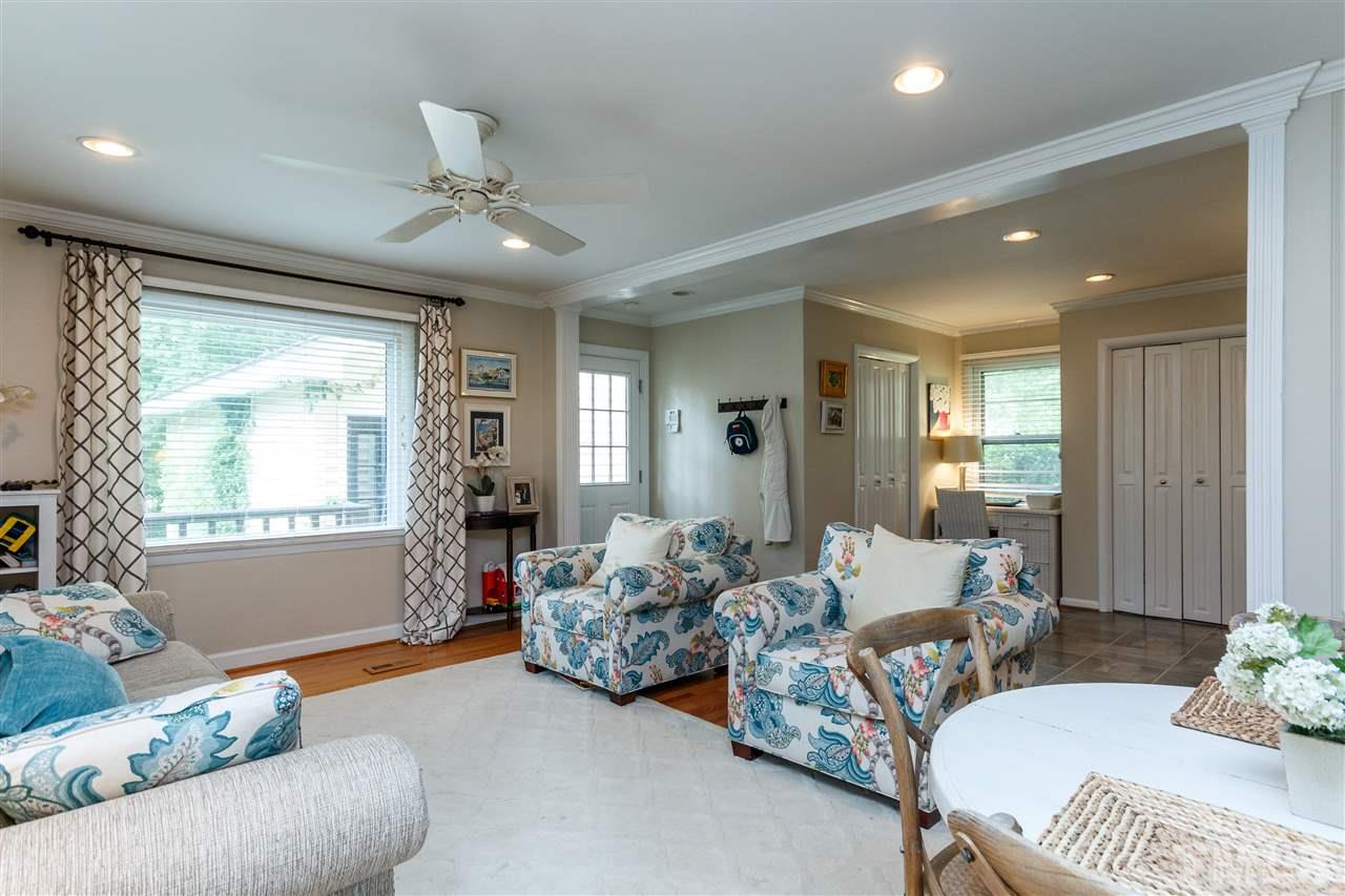 3034 Plantation Road Raleigh, NC 27609 - Photo 7 of 25