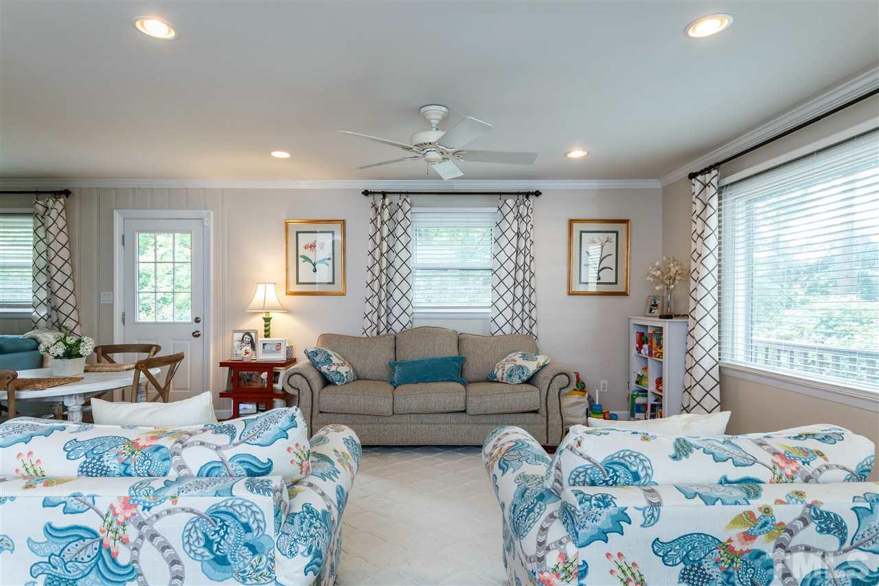 3034 Plantation Road Raleigh, NC 27609 - Photo 8 of 25