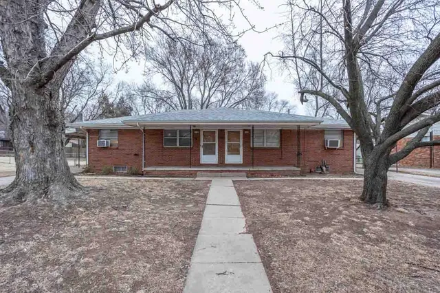 $174,000 | 236 North 1st Street, Unit TWO, Clearwater, KS 67026