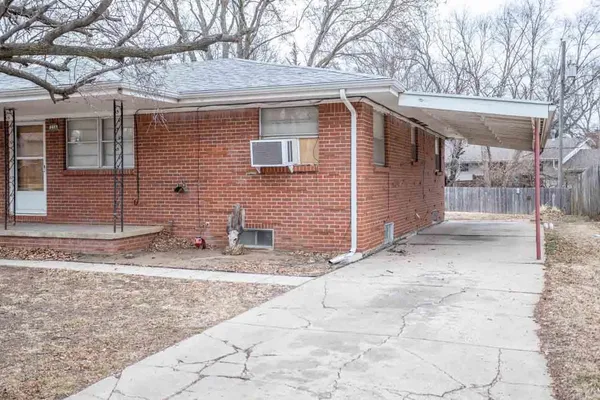 $174,000 | 236 North 1st Street, Unit TWO, Clearwater, KS 67026