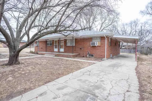 $174,000 | 236 North 1st Street, Unit TWO, Clearwater, KS 67026