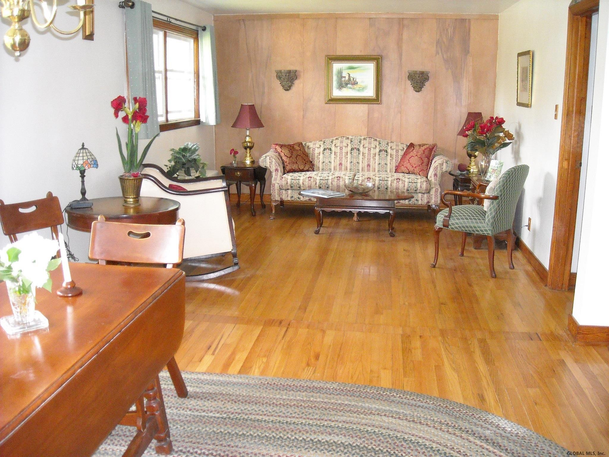 378 Consaul Road Colonie, NY 12304 - Photo 8 of 44 Photo 8