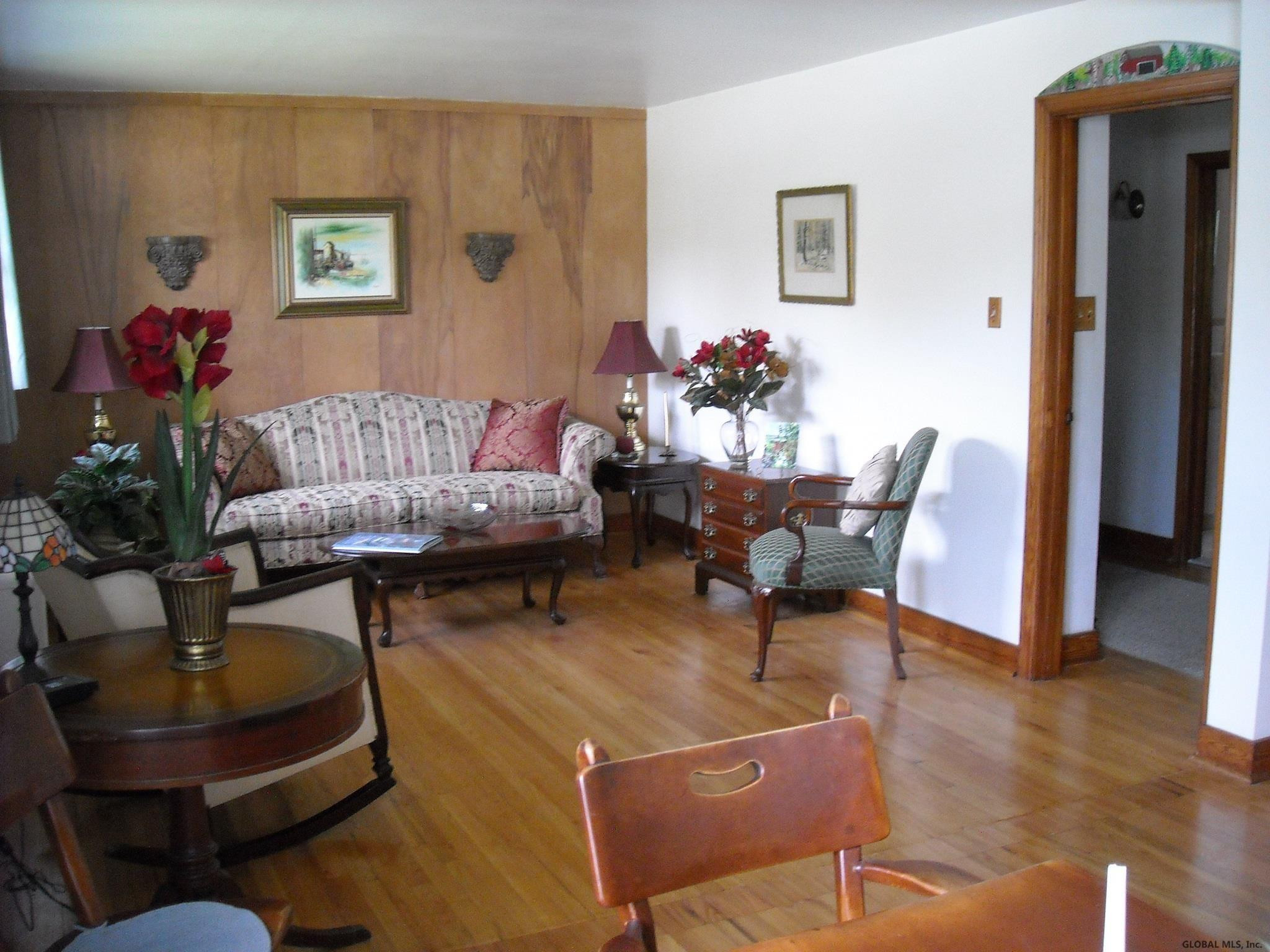 378 Consaul Road Colonie, NY 12304 - Photo 9 of 44 Photo 9