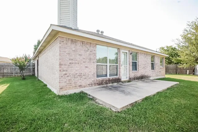 $2,050 | 2705 Wildridge Court, Fort Worth, TX 76108