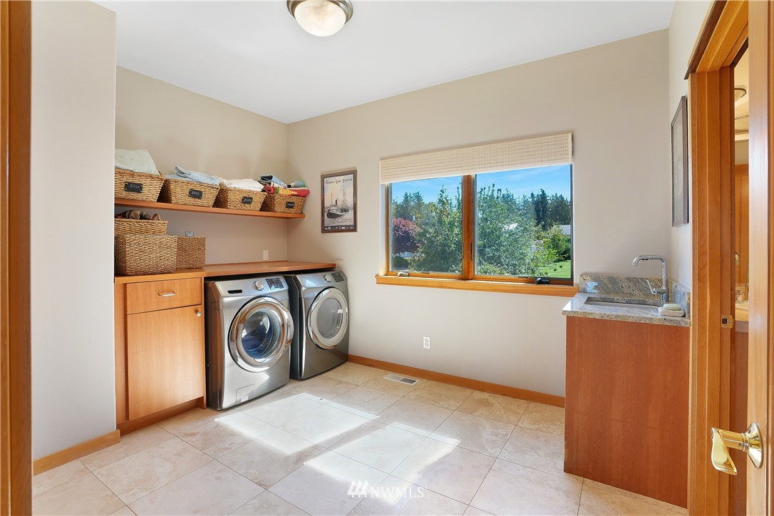4844 G Loop Bow, WA 98232 - Photo 37 of 40 a utility room with dryer and washer
