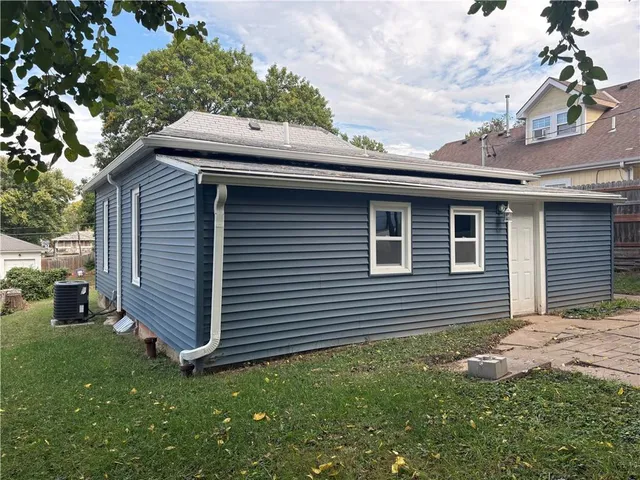 $159,900 | 3216 Doniphan Avenue, St. Joseph, MO 64507