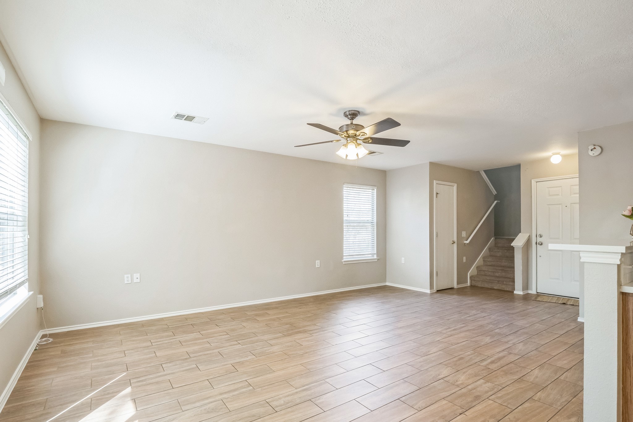 5516 Steven Creek Way Austin, TX 78721 - Photo 15 of 32