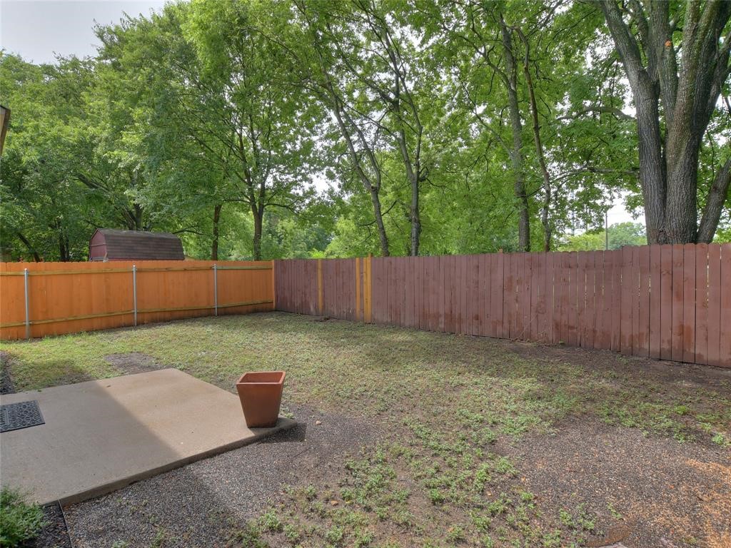 5516 Steven Creek Way Austin, TX 78721 - Photo 30 of 32