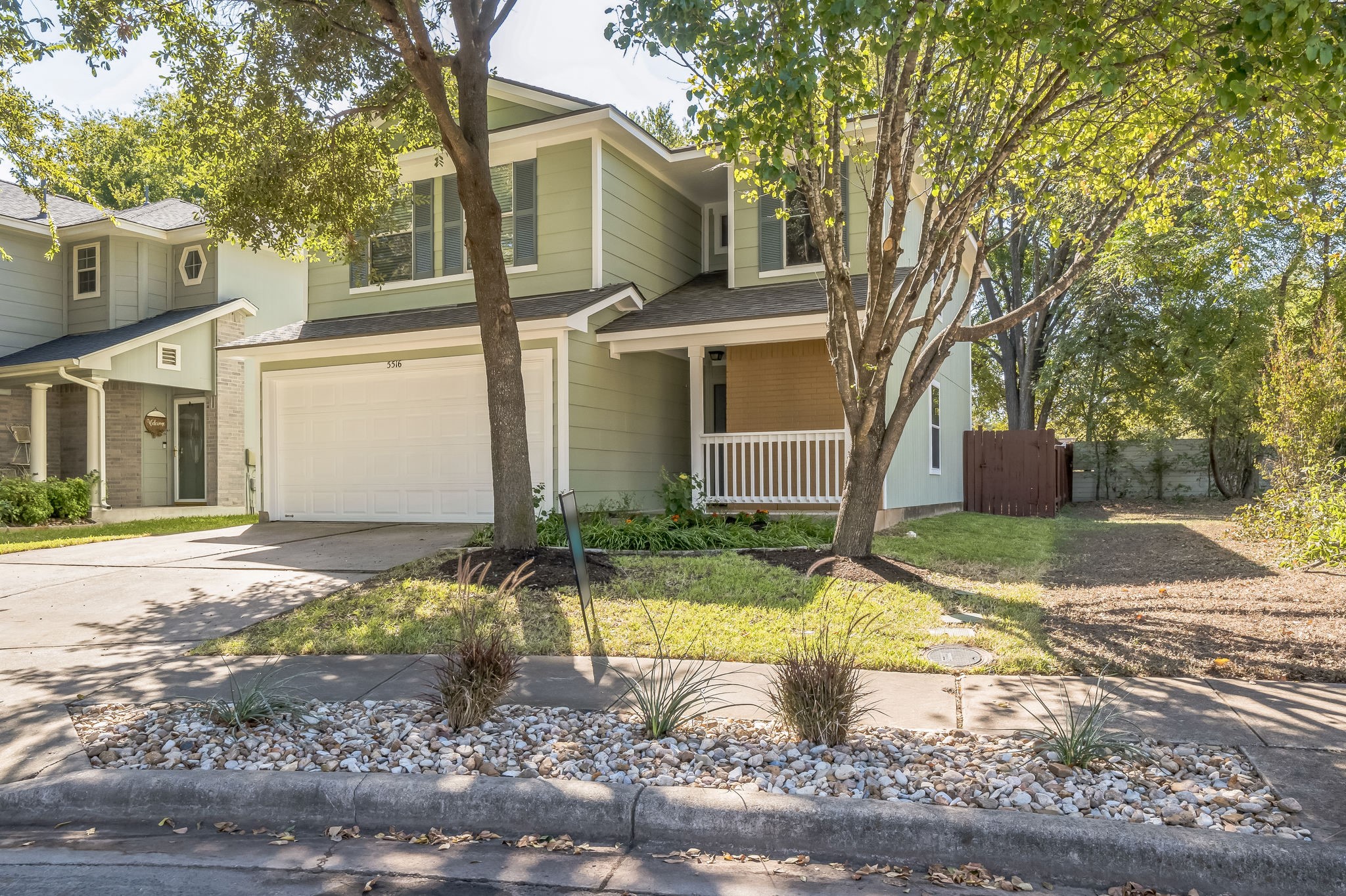 5516 Steven Creek Way Austin, TX 78721 - Photo 3 of 32