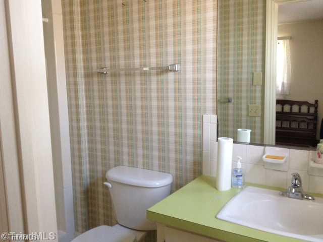 770 Muddy Creek Road Clemmons, NC 27012 - Photo 11 of 15 Master Bath/Spa.