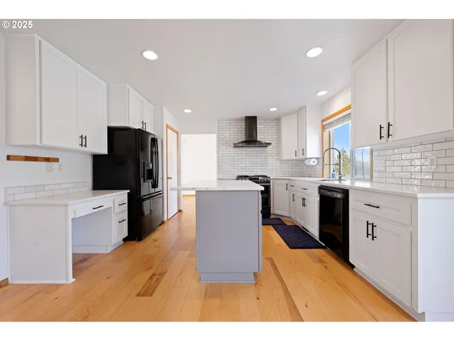 $689,000 | 375 McClure Avenue, Astoria, OR 97103