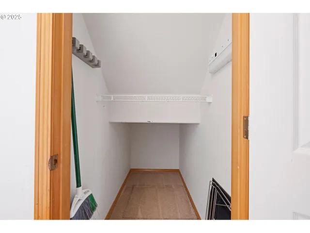 $689,000 | 375 McClure Avenue, Astoria, OR 97103