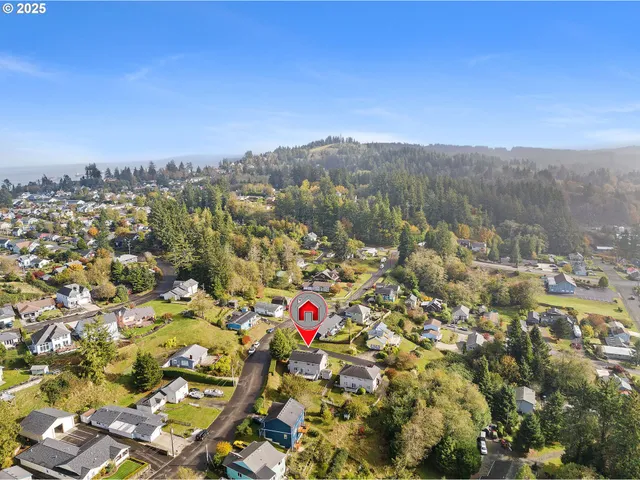 $689,000 | 375 McClure Avenue, Astoria, OR 97103