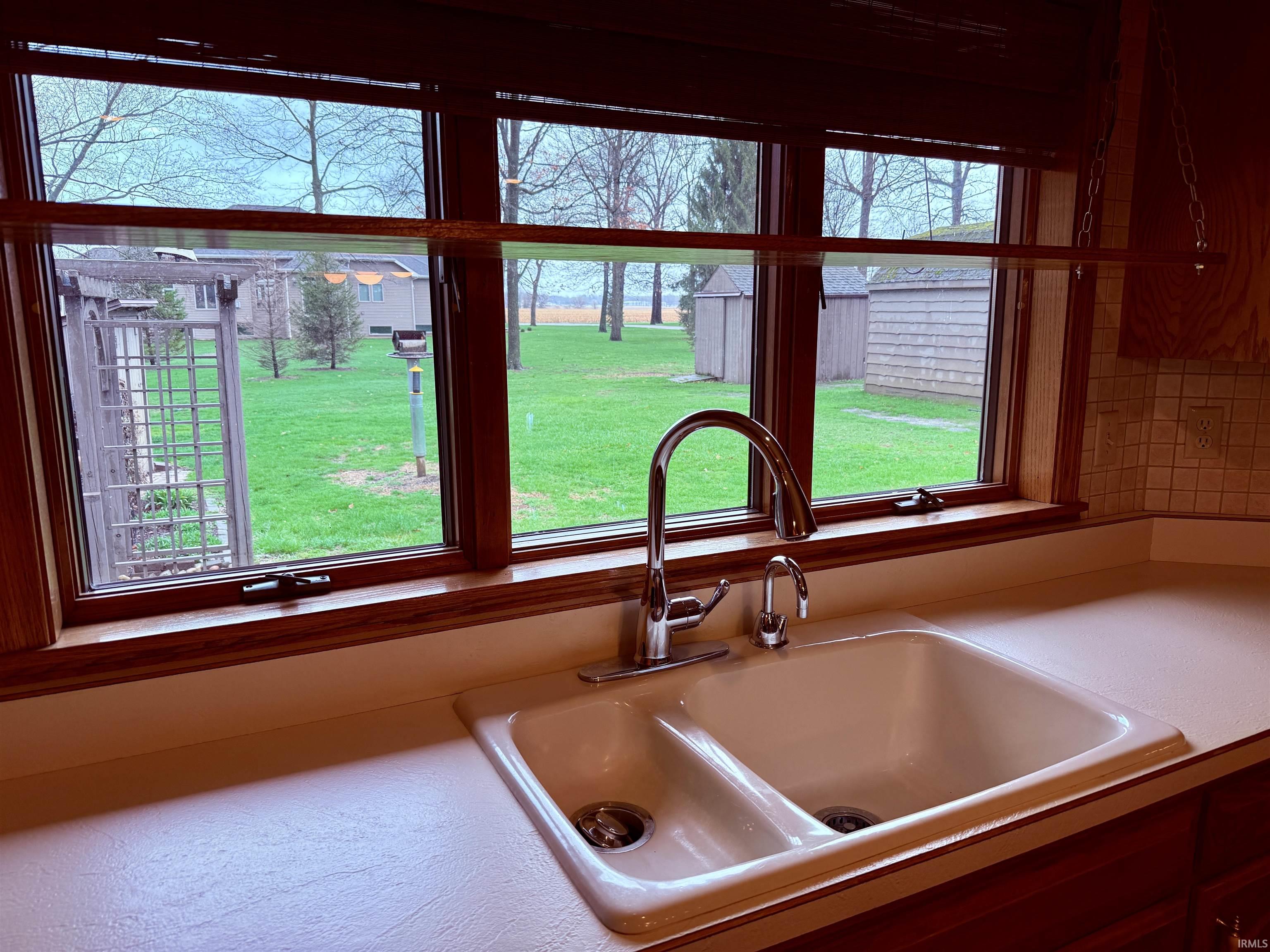 971 South Prairiewood Drive Rochester, IN 46975 - Photo 16 of 34