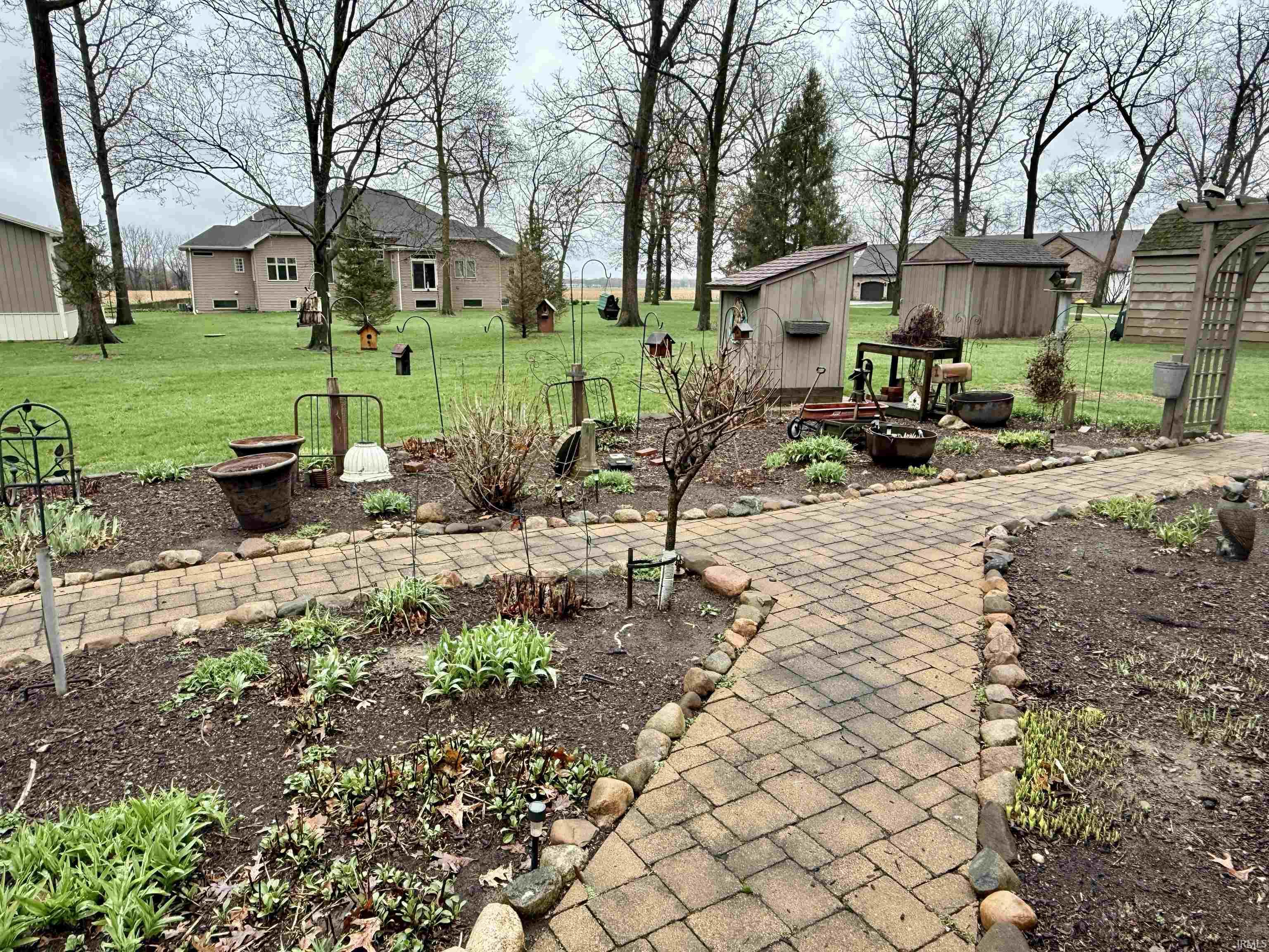 971 South Prairiewood Drive Rochester, IN 46975 - Photo 5 of 34