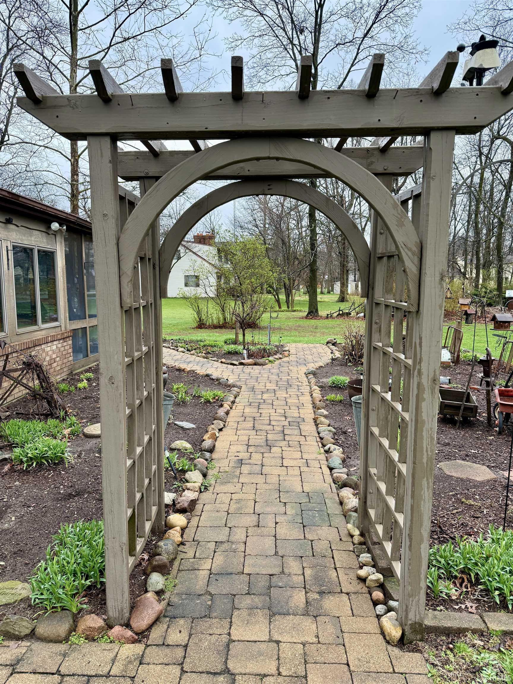 971 South Prairiewood Drive Rochester, IN 46975 - Photo 6 of 34